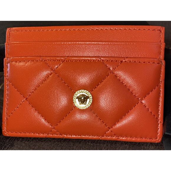NWT Versace Mini Medusa Coral Quilted Lamb Leather Slim Card Case Wallet - Picture 1 of 10